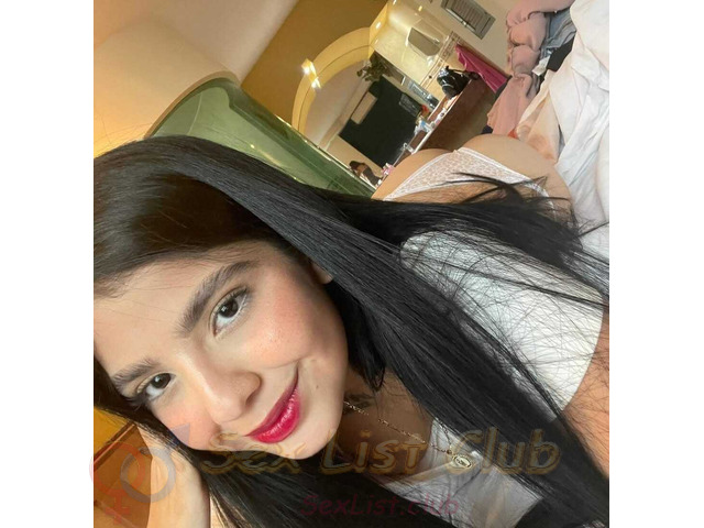 Carolina sexi disponible mis servicios valen 1800 anal oral vaginal